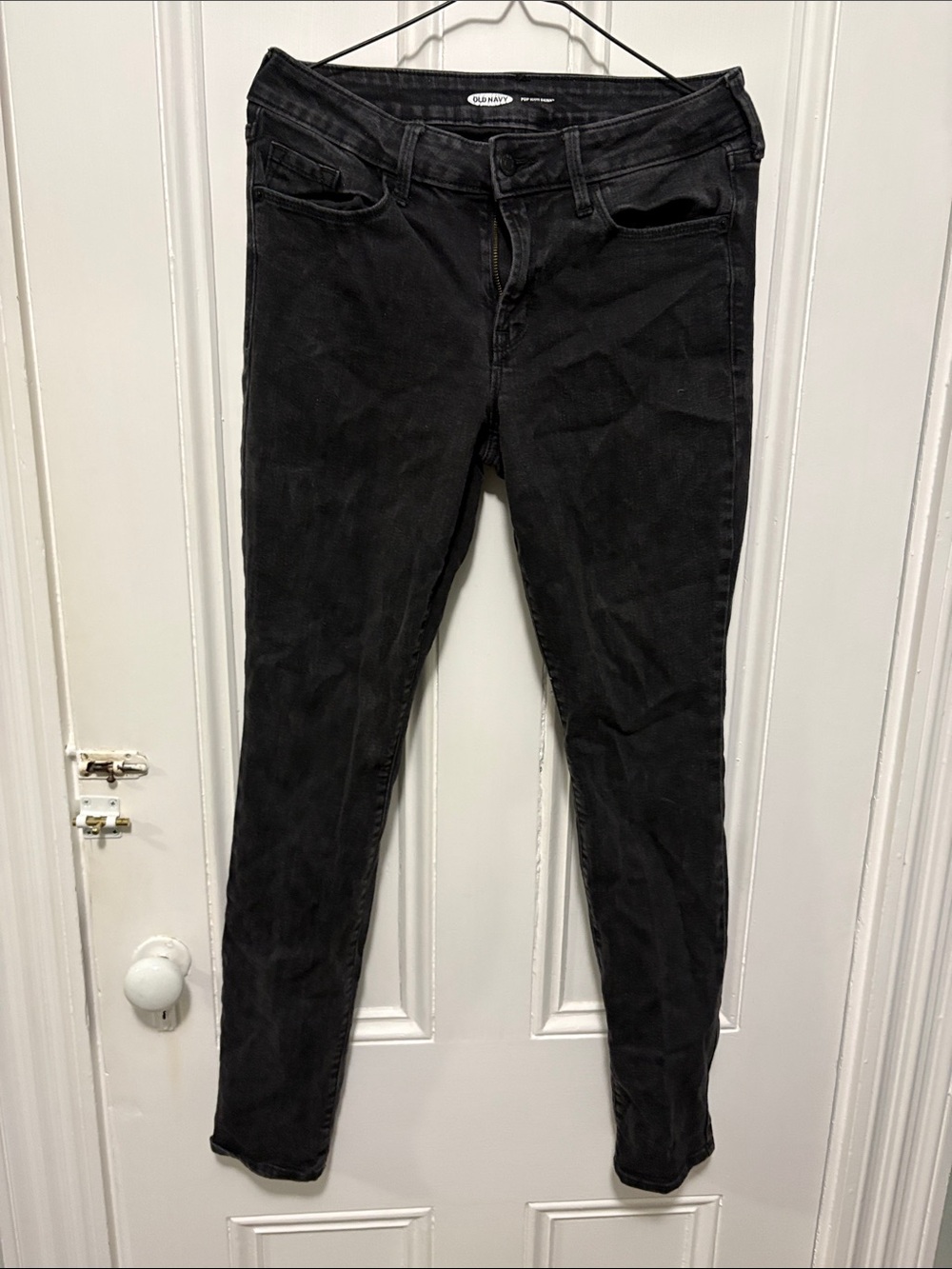 Old Navy Women's Skinny Jeans in Black